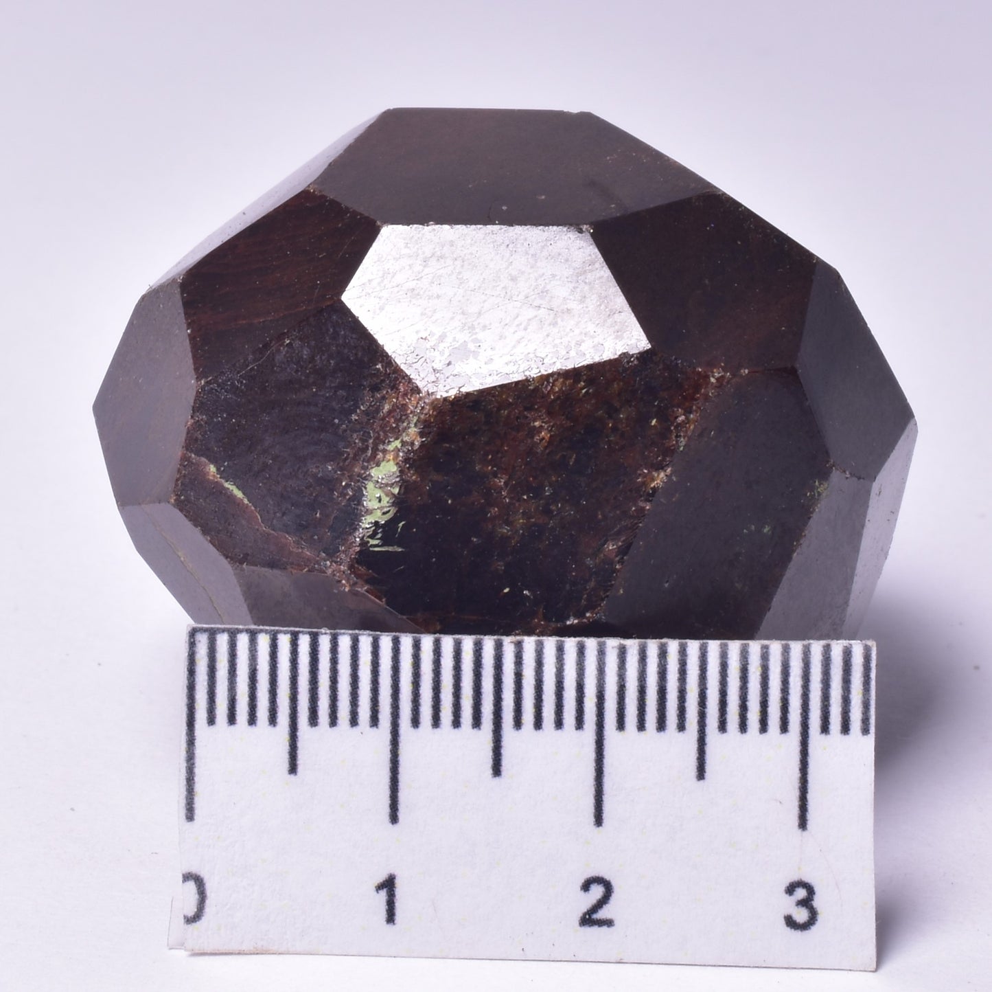 GARNET in NATURAL FORM FROM INDIA P2071