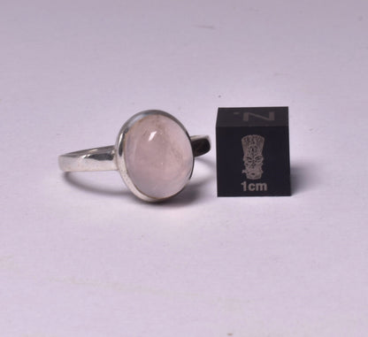 ROSE QUARTZ RING set in  STERLING SILVER, SIZE S/9.5 J197