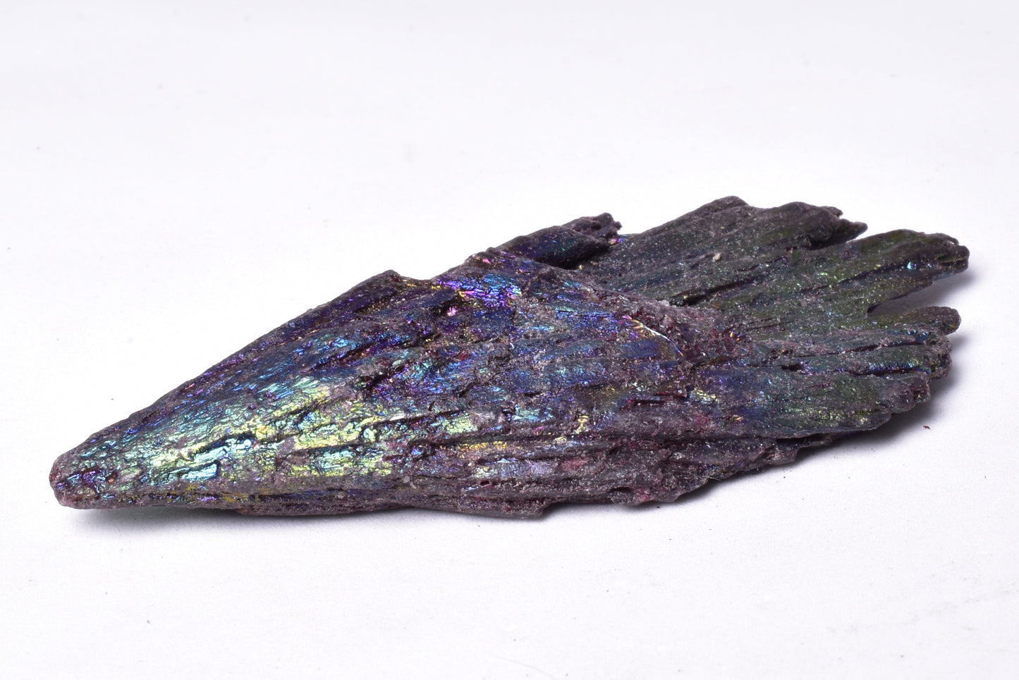 TITANIUM AURA KYANITE P623