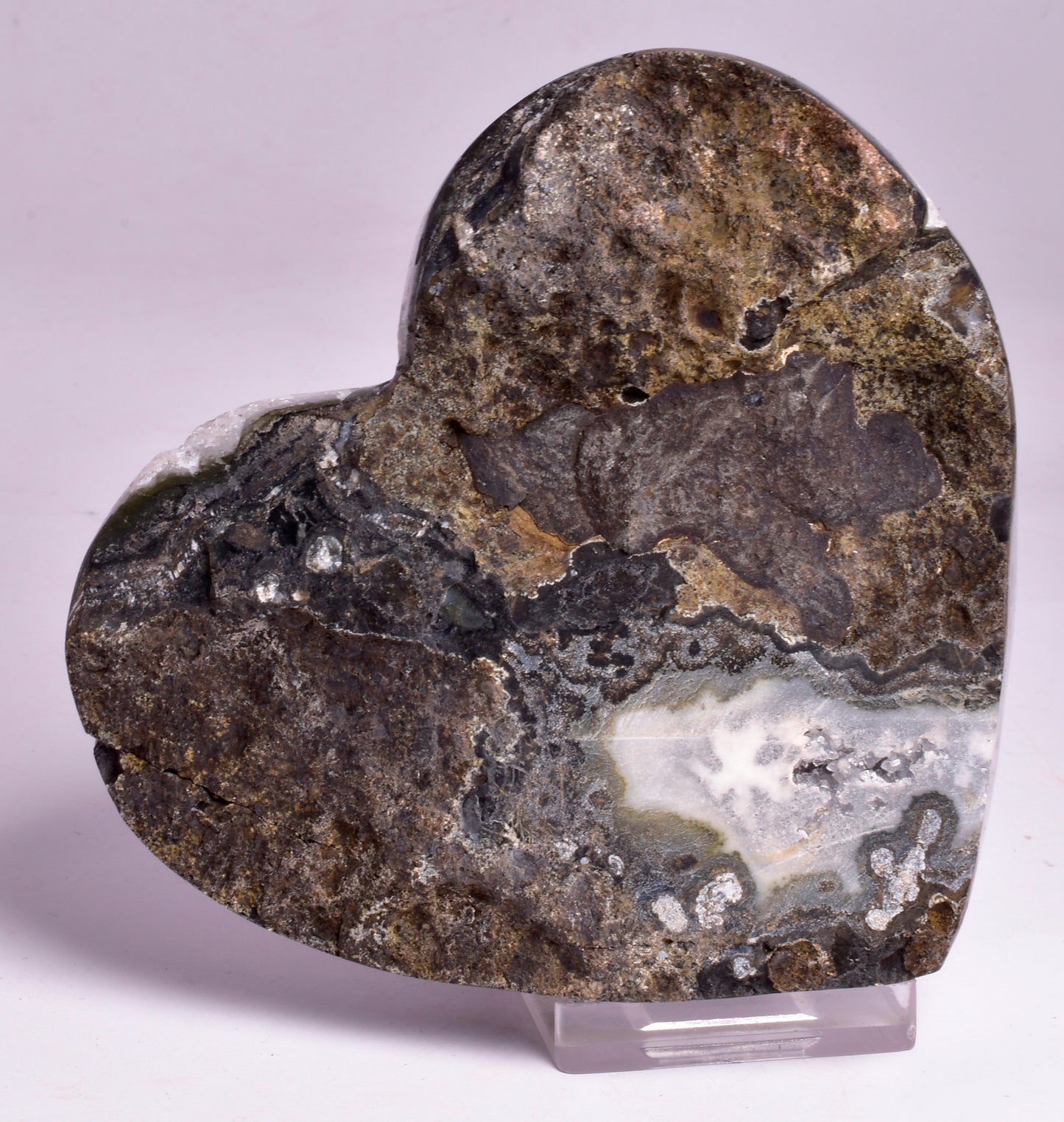 AMETHYST HEART CLUSTER P714