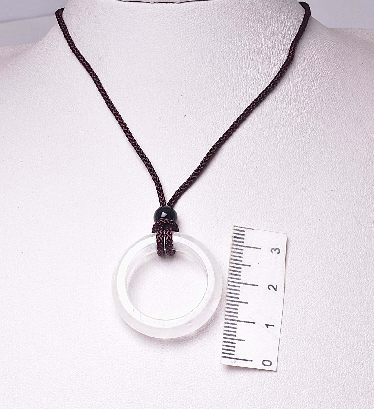 QUARTZ RING PENDANT ON CORD J236