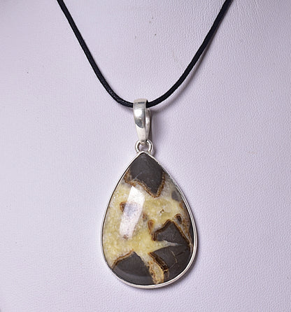 SEPTARIAN NODULE PENDANT J63