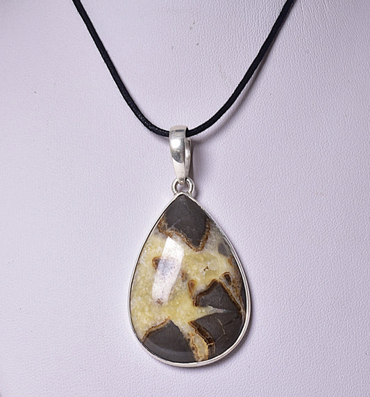 SEPTARIAN NODULE PENDANT J63