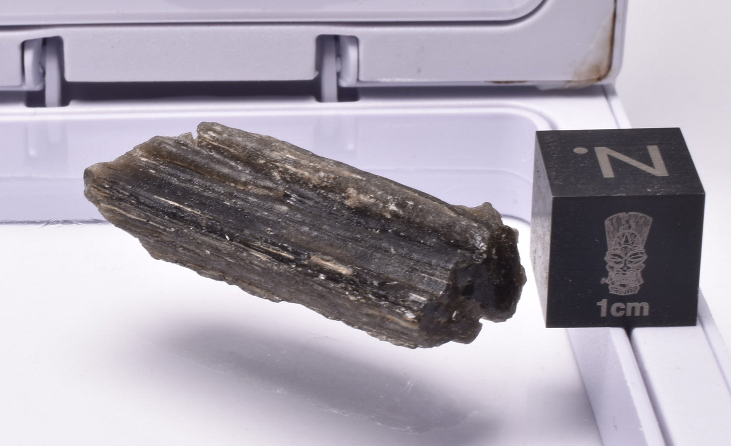 DARWIN GLASS, Meteorite Impact melt, AUSTRALIA MT214