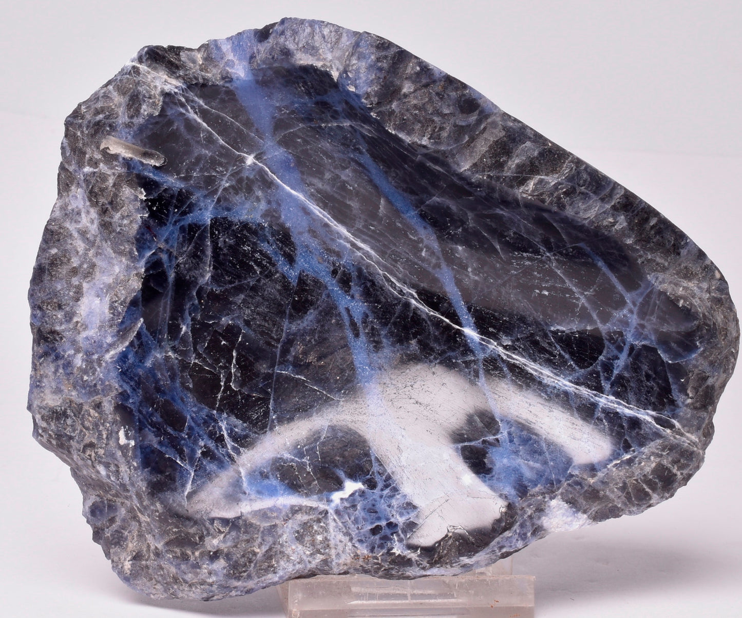 SODALITE CRYSTAL CARVED DISH P28