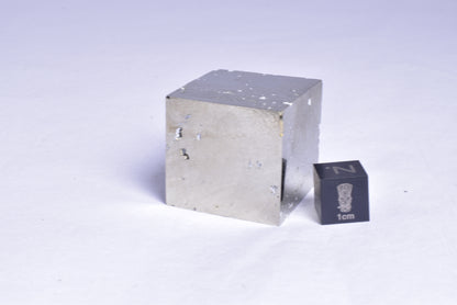 PYRITE CUBE, LA RIOJA, SPAIN M95