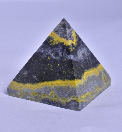 BUMBLEBEE JASPER CRYSTAL PYRAMID P944