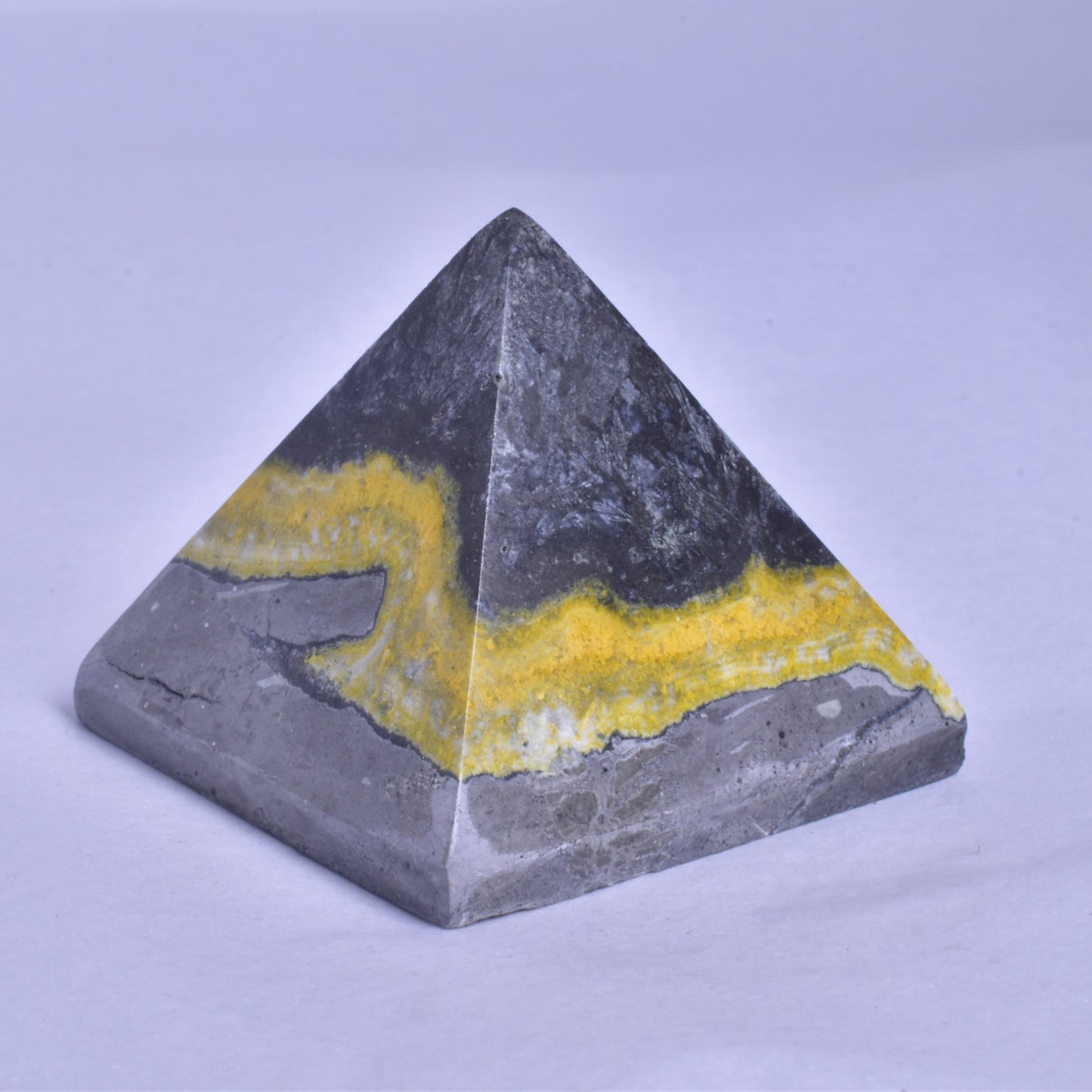 BUMBLEBEE JASPER CRYSTAL PYRAMID P945