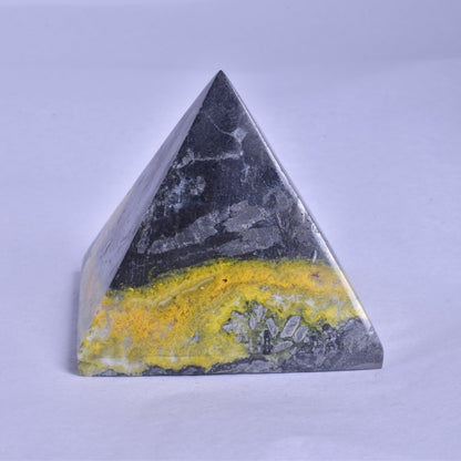 BUMBLEBEE JASPER CRYSTAL PYRAMID P946