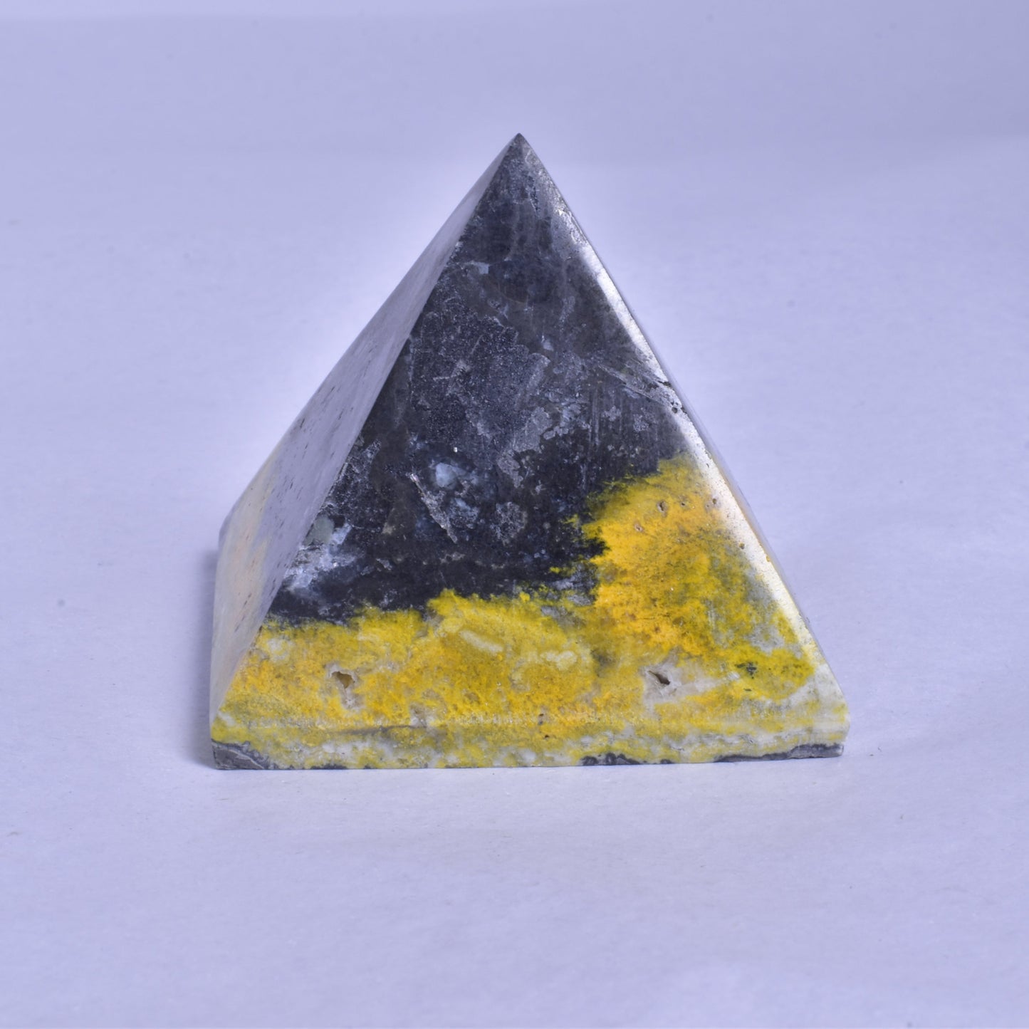 BUMBLEBEE JASPER CRYSTAL PYRAMID P946