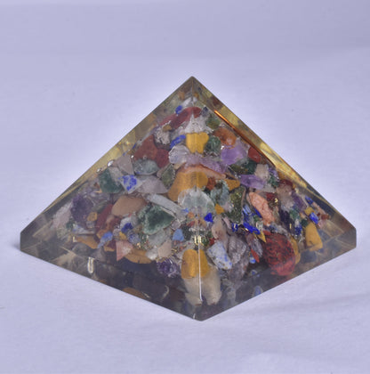ORGANITE CRYSTAL PYRAMID P940
