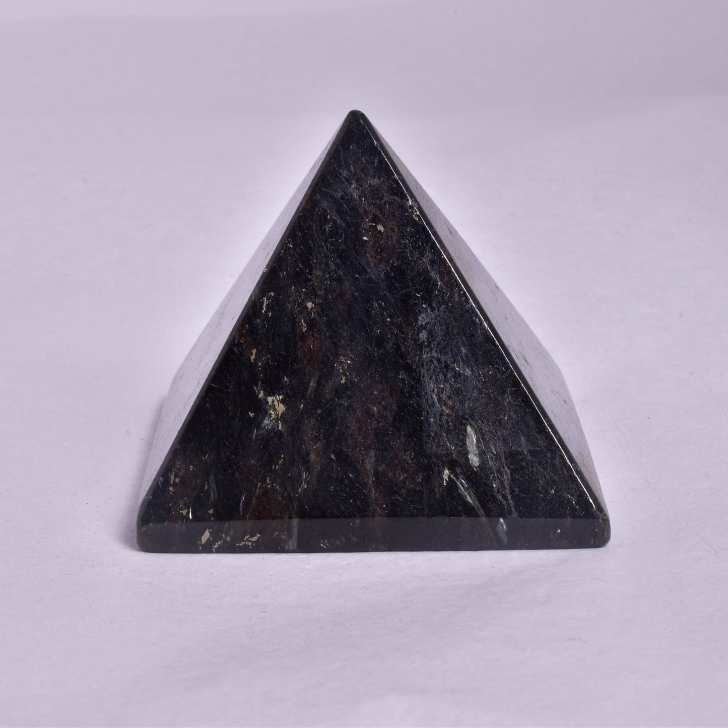 ARFVEDSONITE CRYSTAL PYRAMID P133