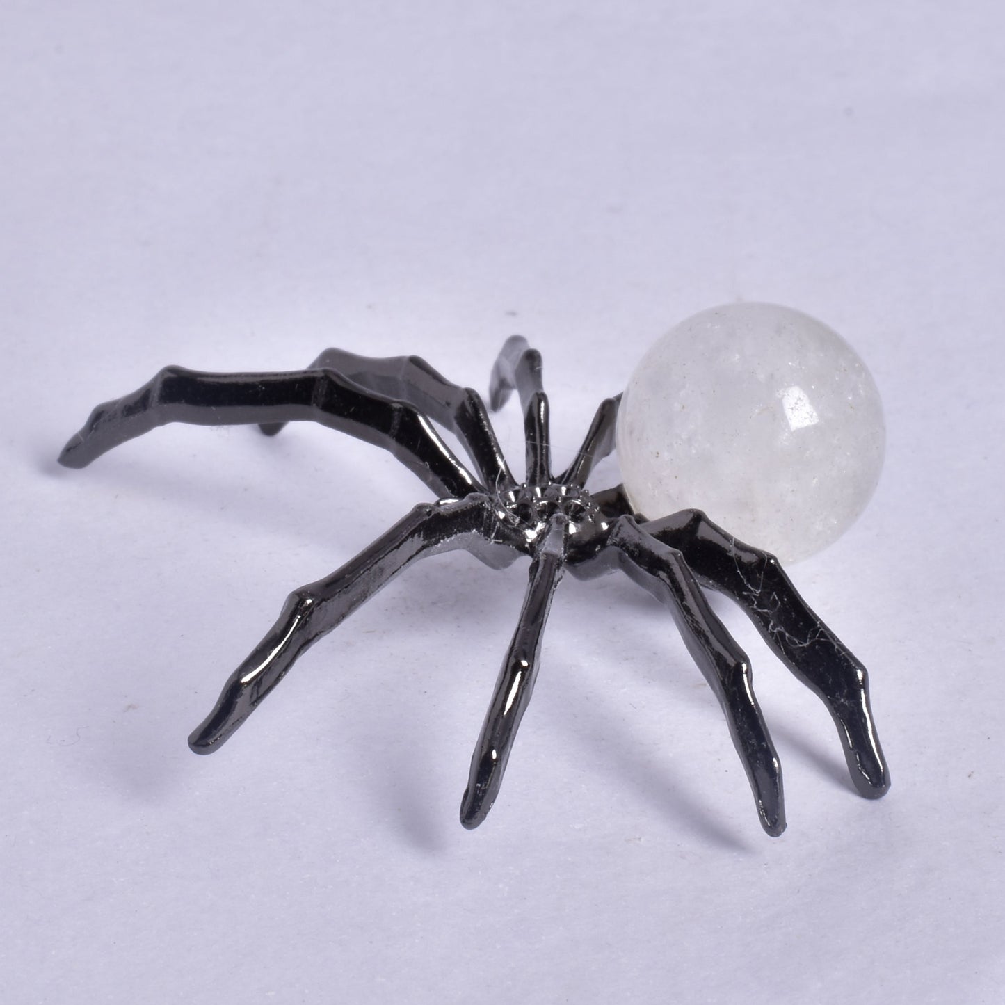 QUARTZ SPHERE ON METAL SPIDER P196