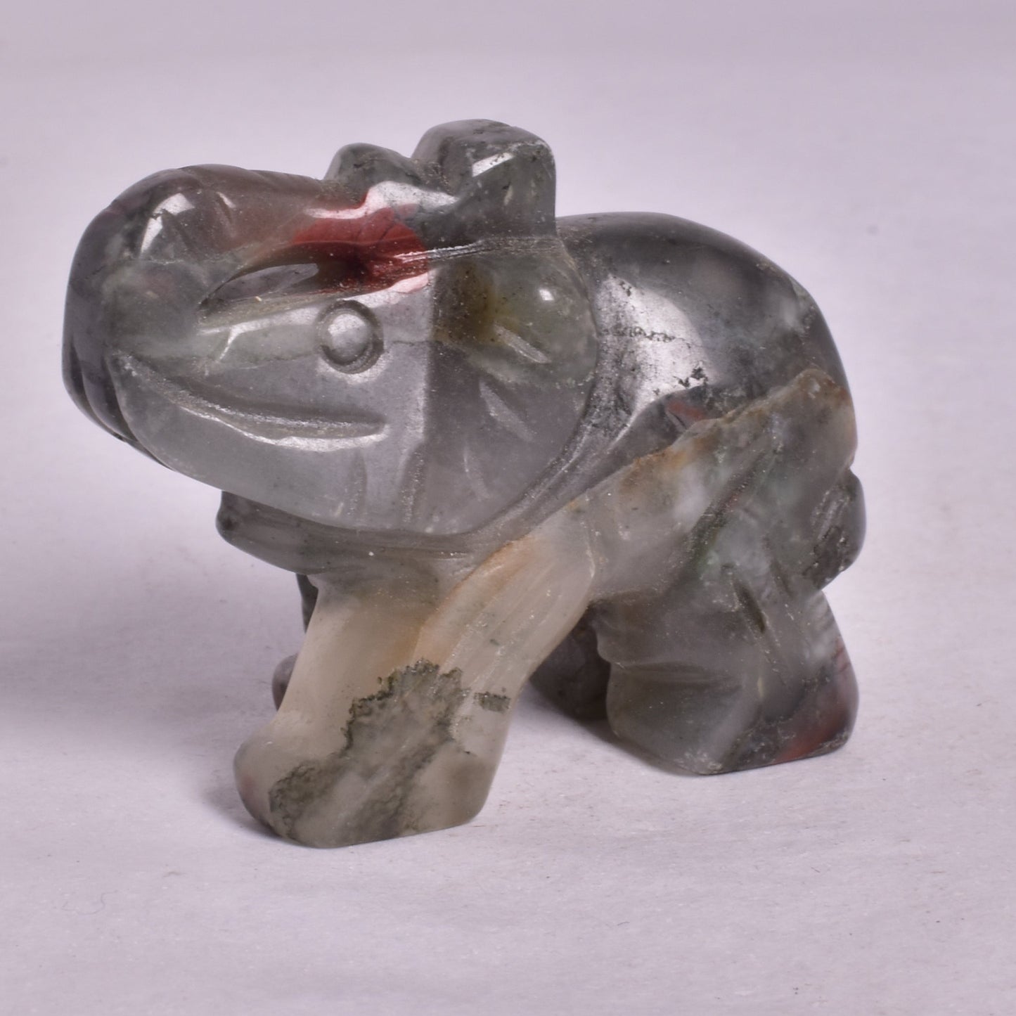 BLOODSTONE ELEPHANT CARVING P895