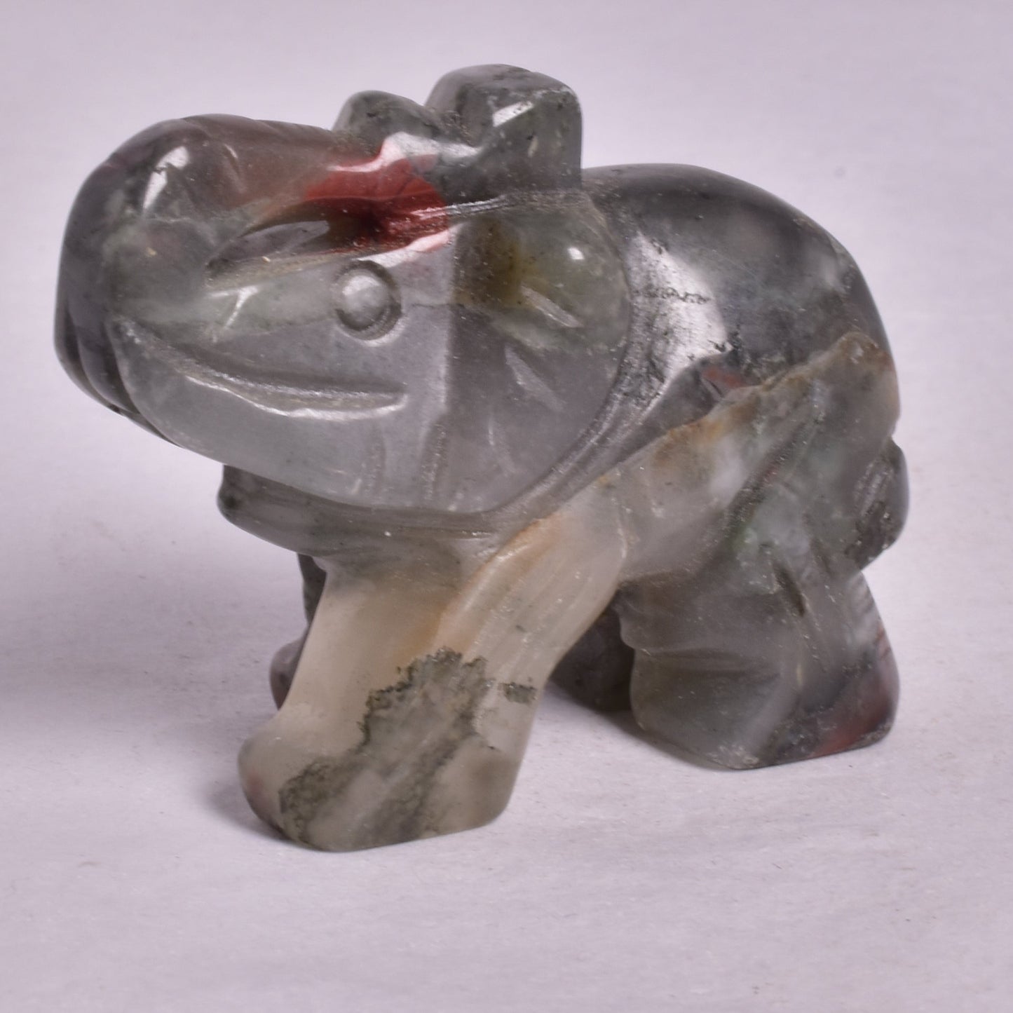 BLOODSTONE ELEPHANT CARVING P895