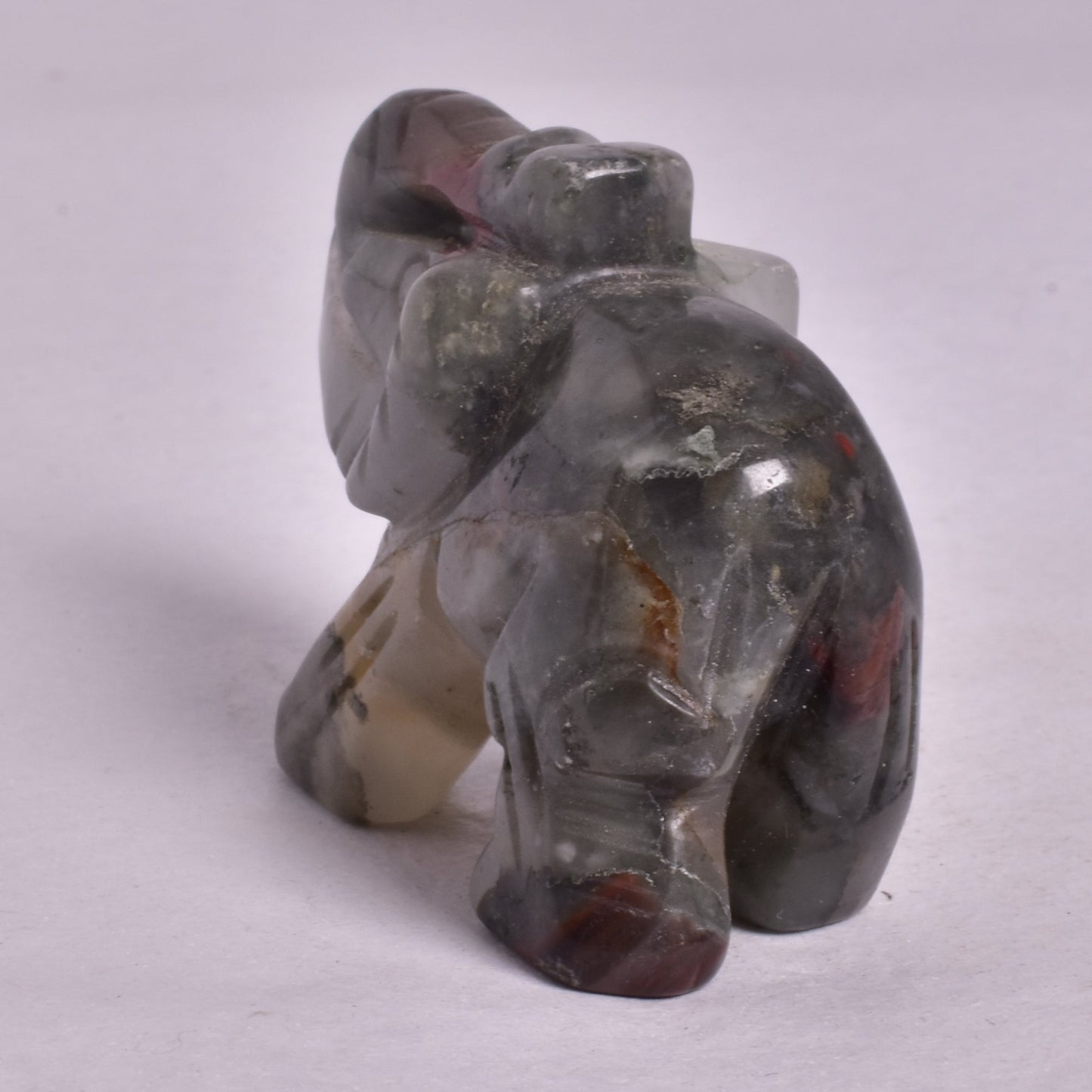 BLOODSTONE ELEPHANT CARVING P895