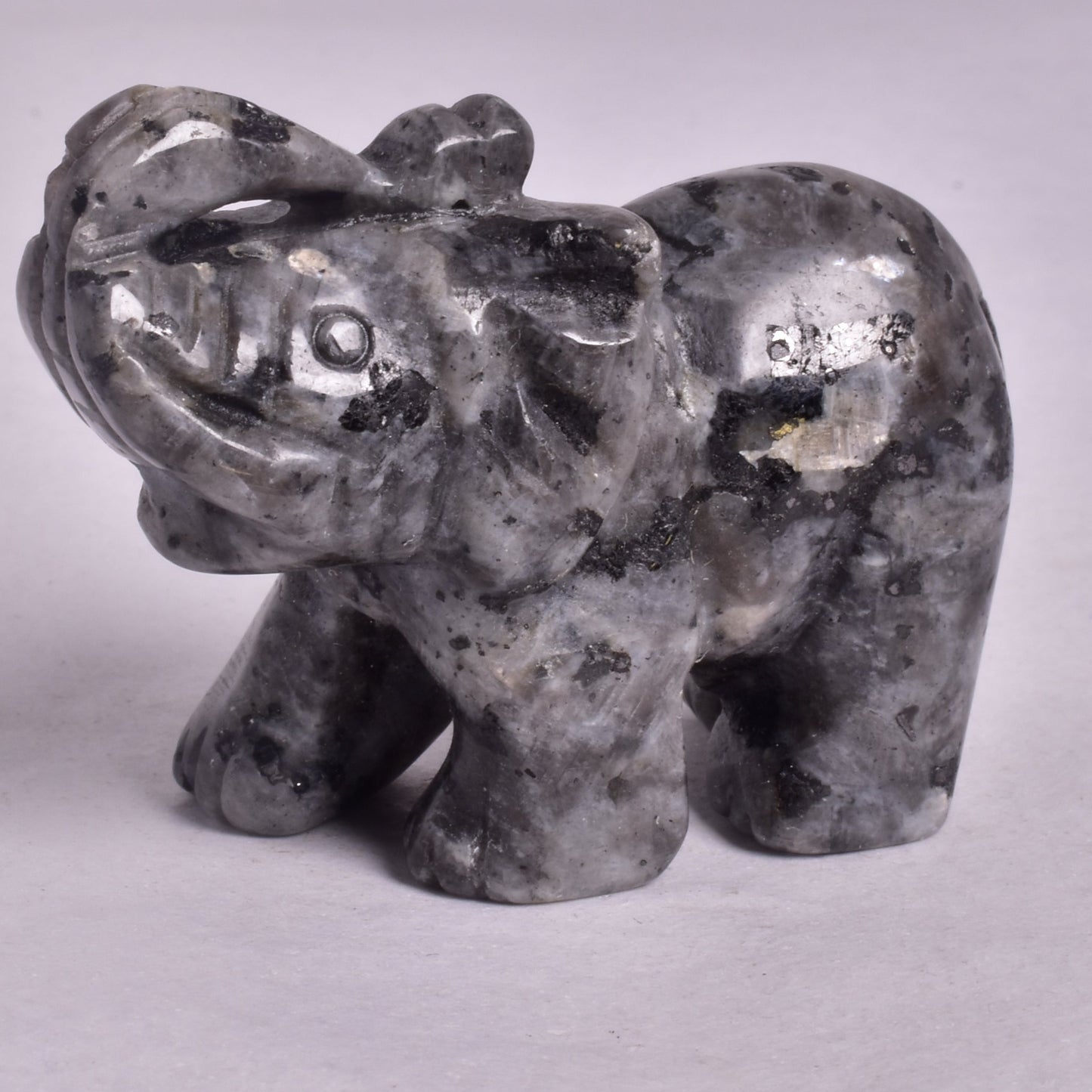 LARVIKITE ELEPHANT CARVING P820
