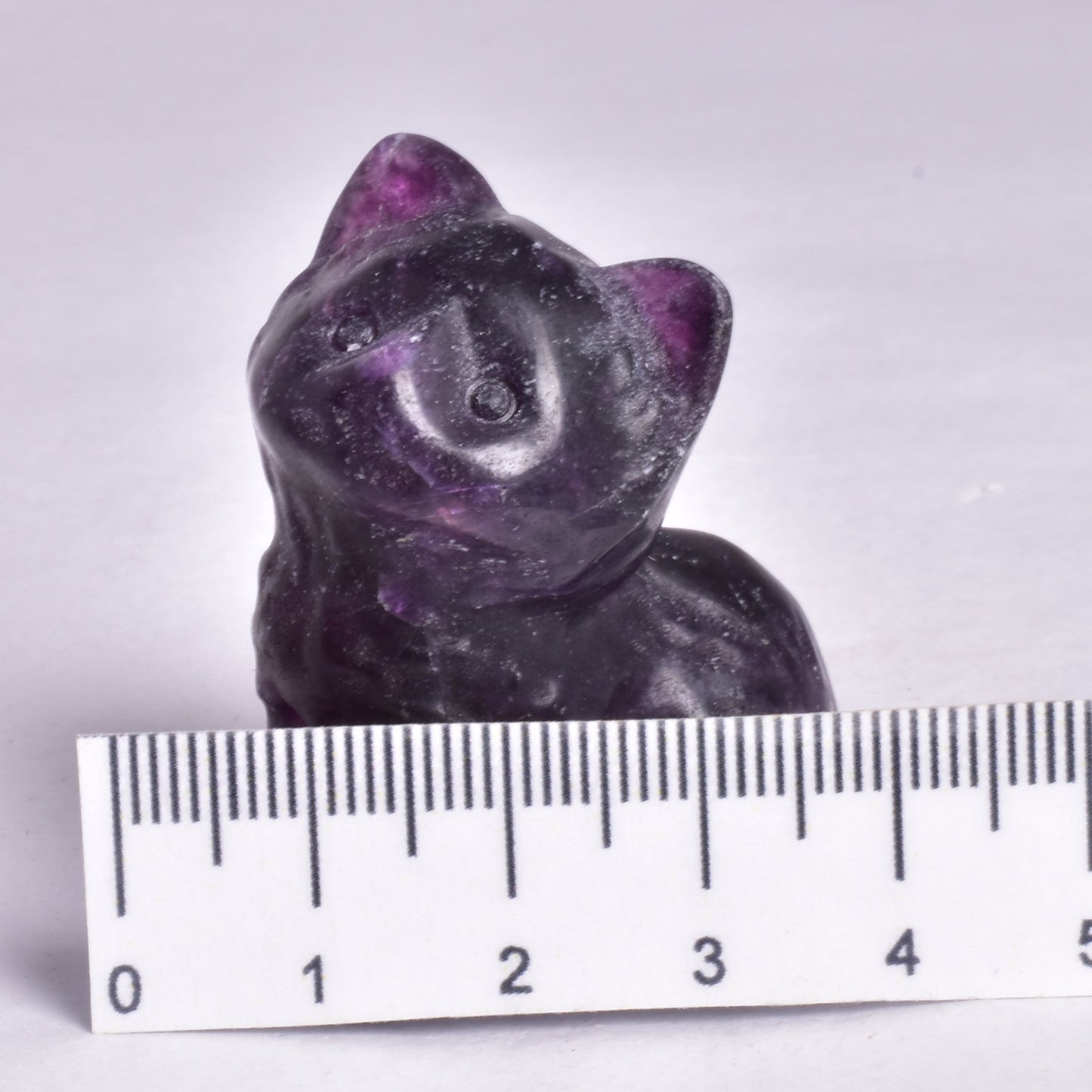 FLUORITE CAT CARVING P640