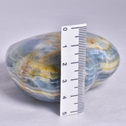 BLUE ONYX HEART CARVING P478