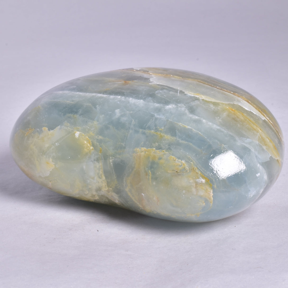 BLUE ONYX HEART CARVING P479