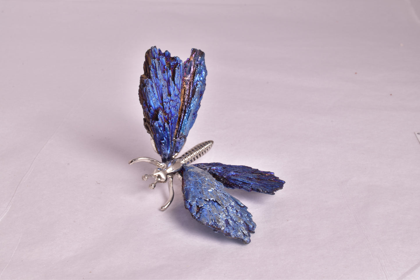 TITANIUM AURA KYANITE BUTTERFLY P924