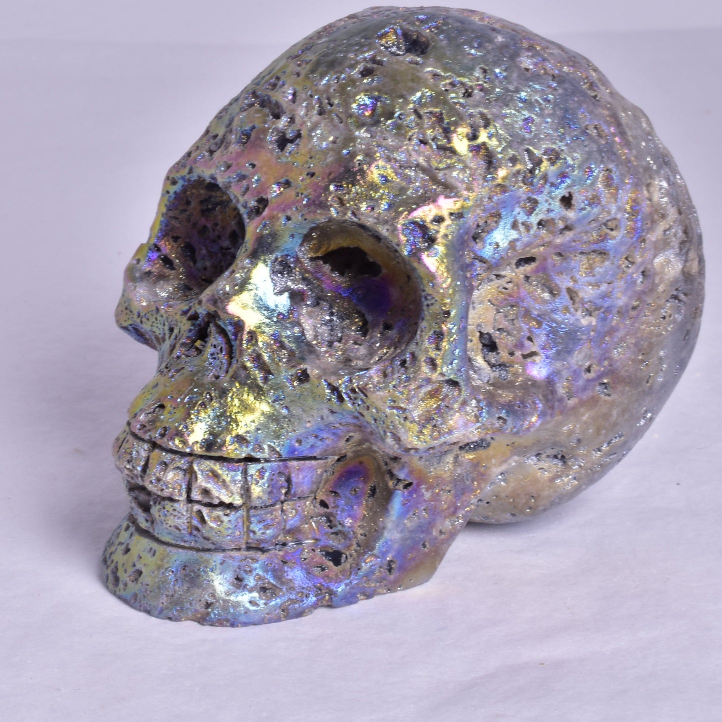AURA SPHALERITE CARVED SKULL P672