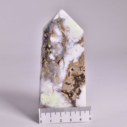 LEMON CHRYSOPRASE with MAGNESITE GENERATOR, POINT P2062