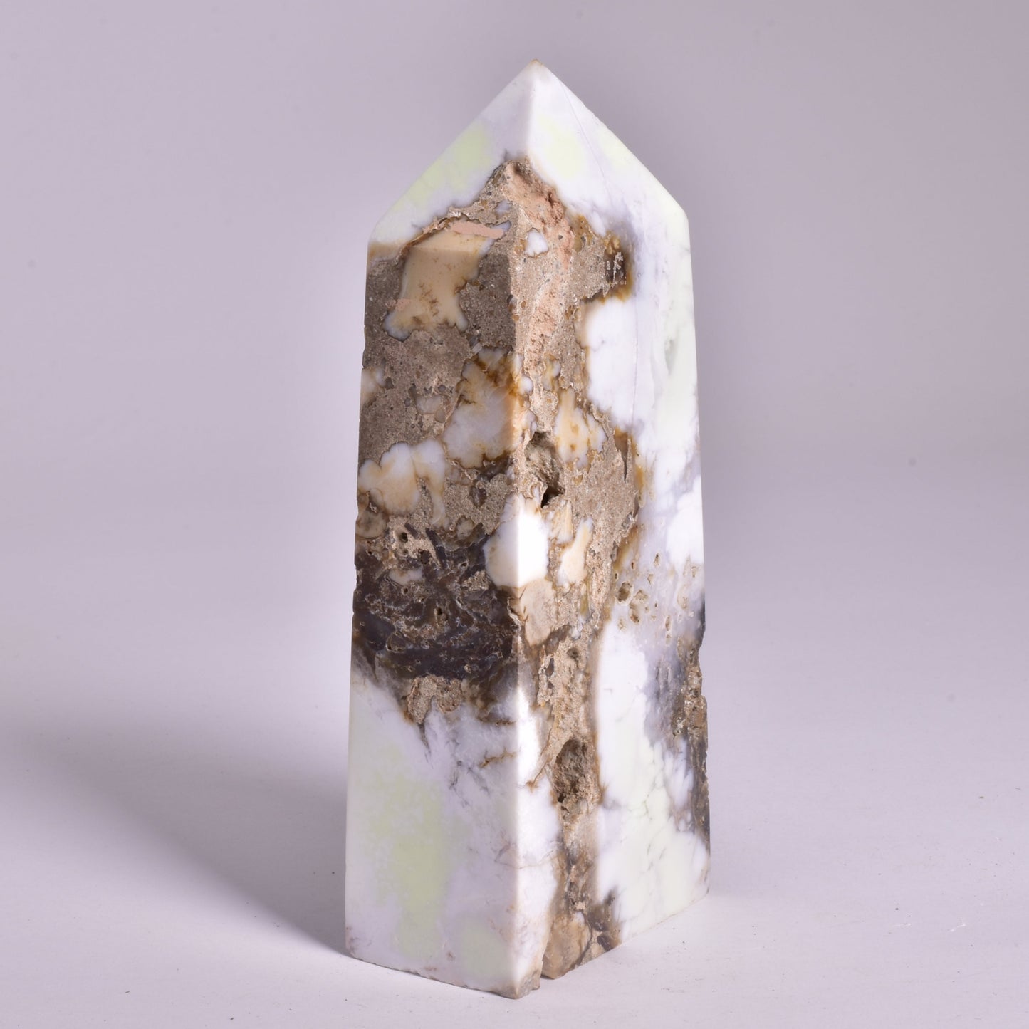 LEMON CHRYSOPRASE with MAGNESITE GENERATOR, POINT P2062