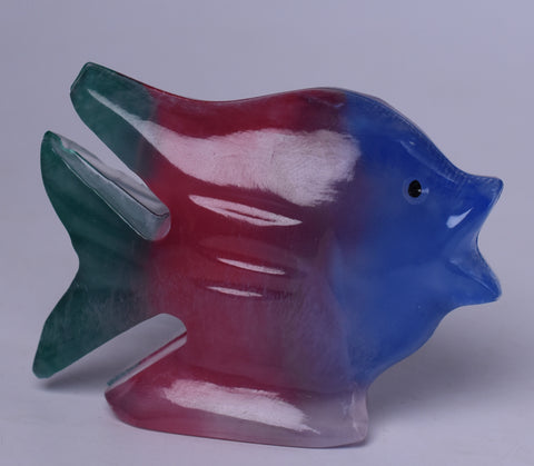 DYED ONYX FISH CARVING P336