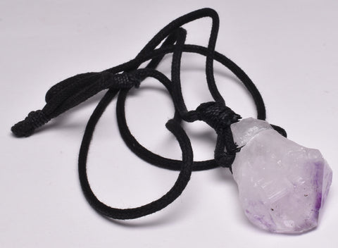 AMETHYST NATURAL POINT PENDANT ON LEATHER LOOK NECKLACE J35