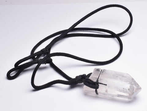 QUARTZ NATURAL POINT PENDANT ON LEATHER LOOK NECKLACE J257