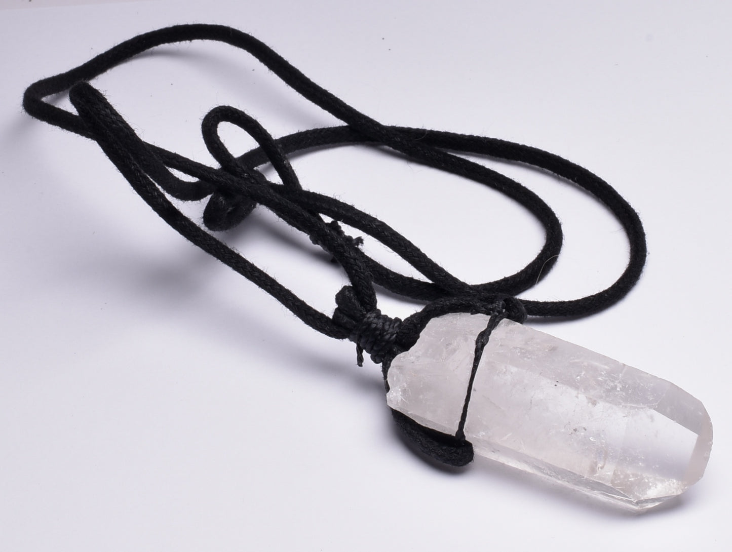 QUARTZ NATURAL POINT PENDANT ON LEATHER LOOK NECKLACE J270