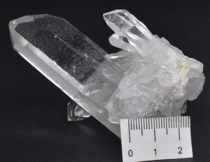 CLEAR QUARTZ CLUSTER of POINTS P588