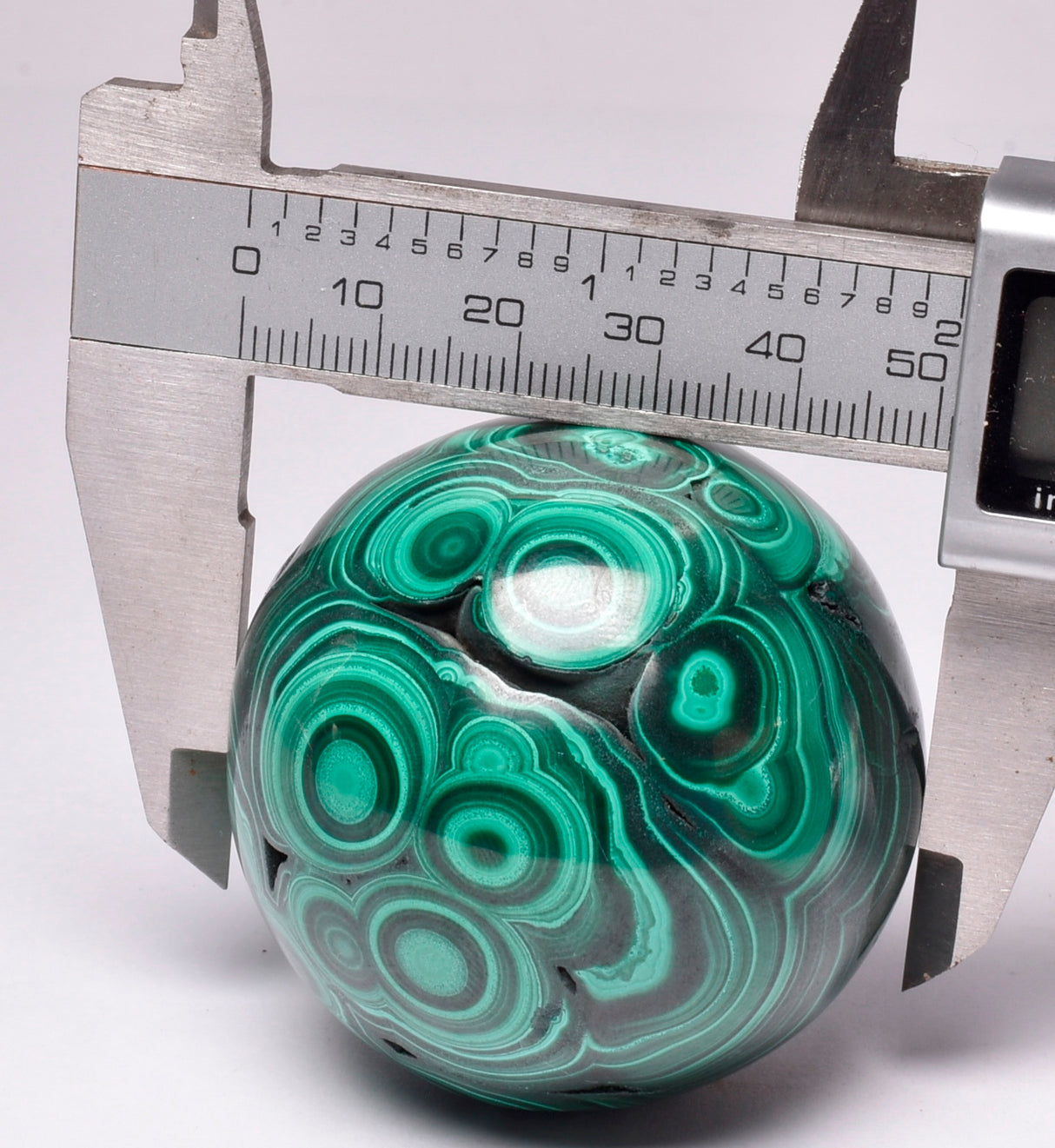 MALACHITE CRYSTAL SPHERE P589