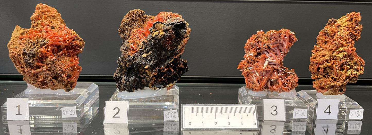 CROCOITE, Tasmania, Australia ICR013-16