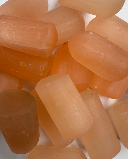 PEACH SELENITE TUMBLE T35