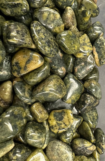 NEPHRITE JADE TUMBLE T39
