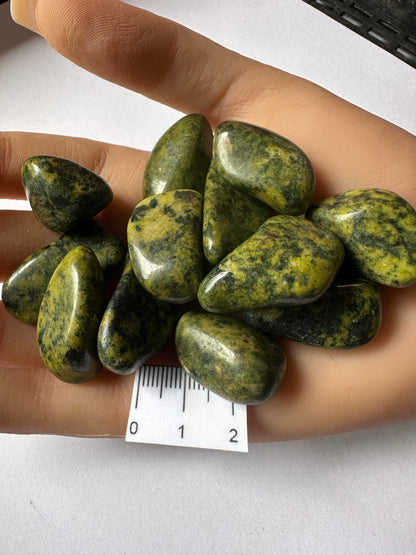 NEPHRITE JADE TUMBLE T39