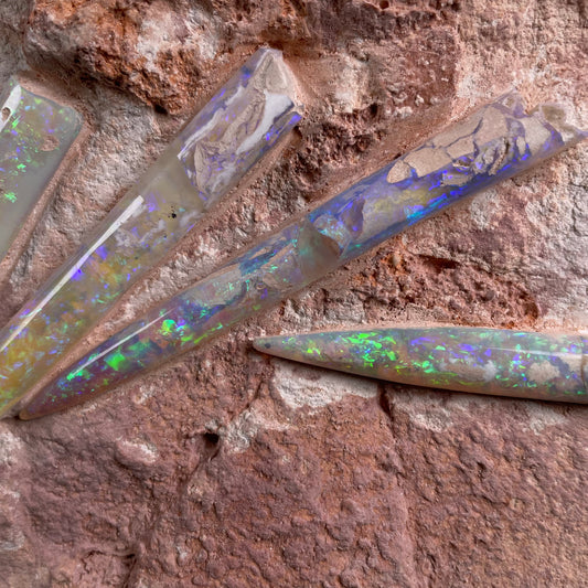 OPAL BELEMNITE FOSSILS IN MATRIX, Australia GOB003