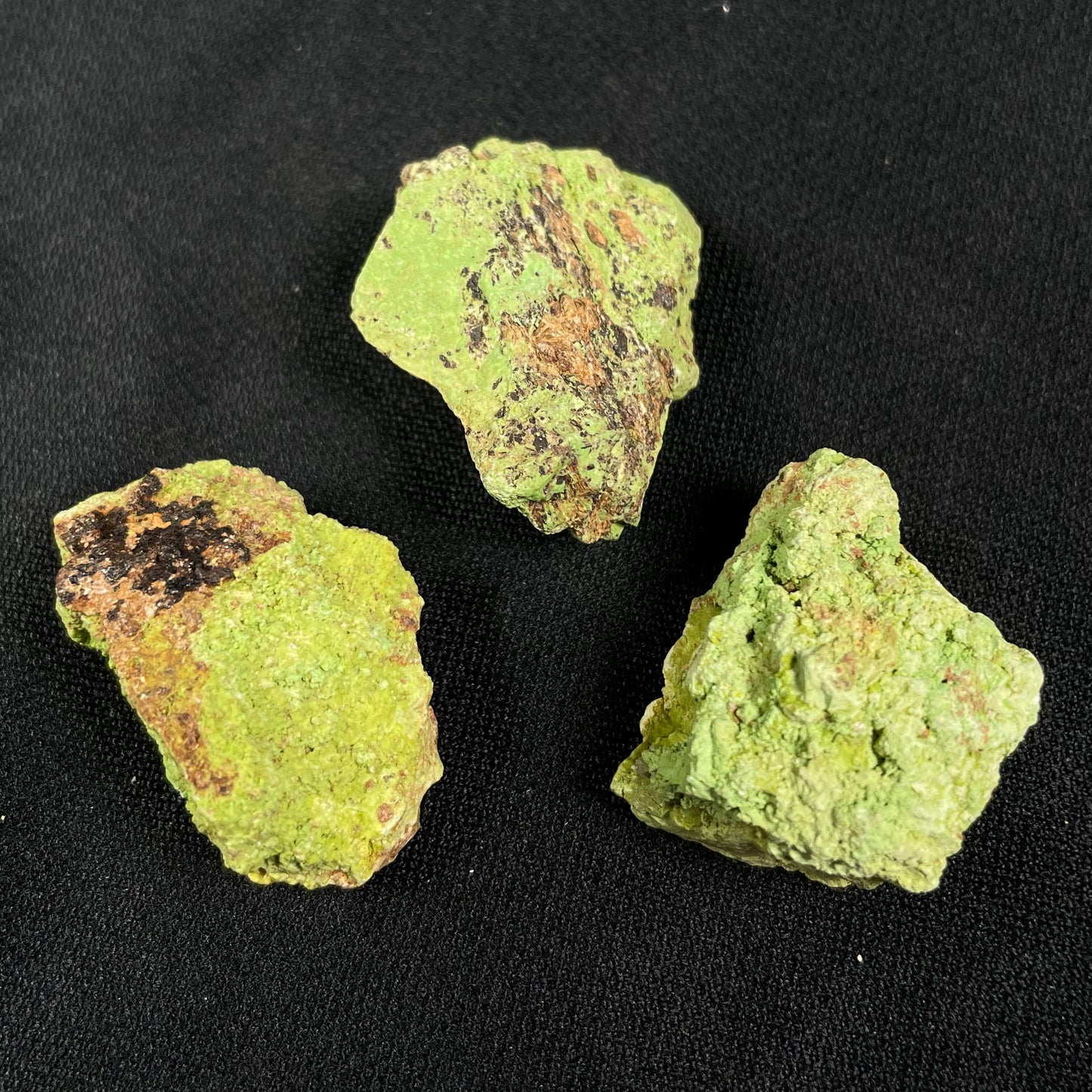 Gaspeite Rough from Australia (3 pieces) XRG002