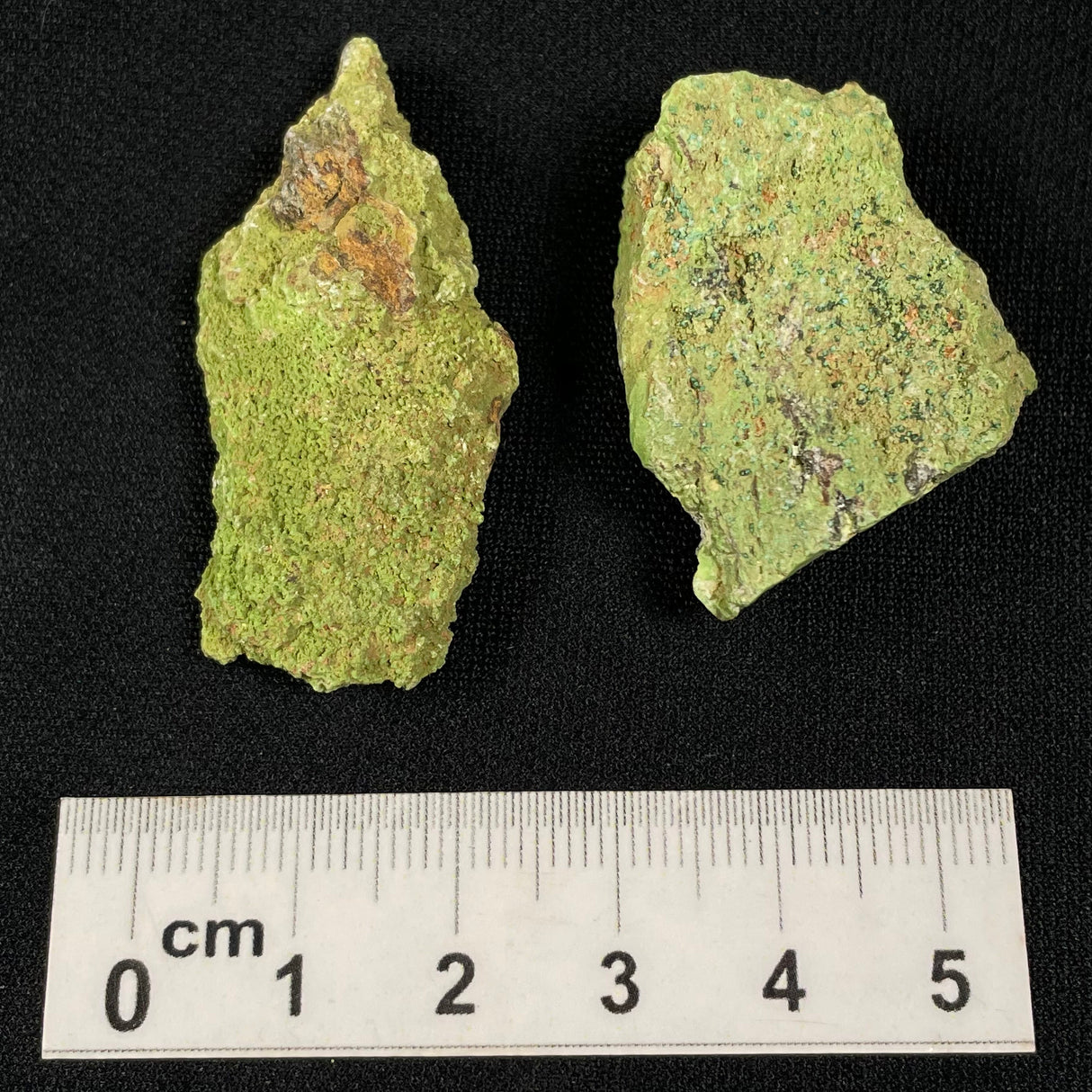 Gaspeite Rough from Australia (2 pieces) XRG007