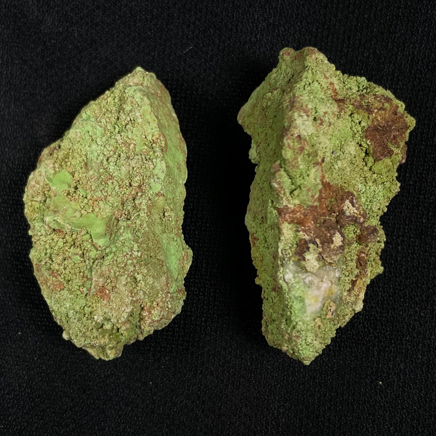 Gaspeite Rough from Australia (2 pieces) XRG008