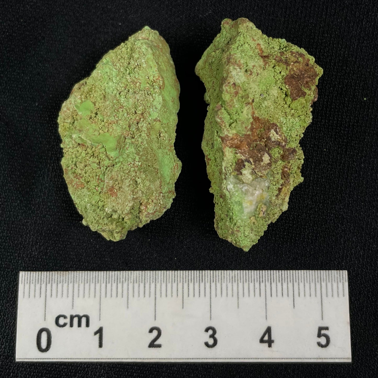 Gaspeite Rough from Australia (2 pieces) XRG008