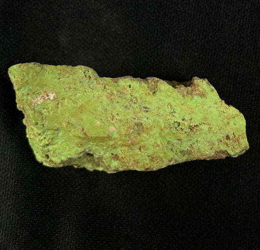 Gaspeite Rough from Australia XRG009