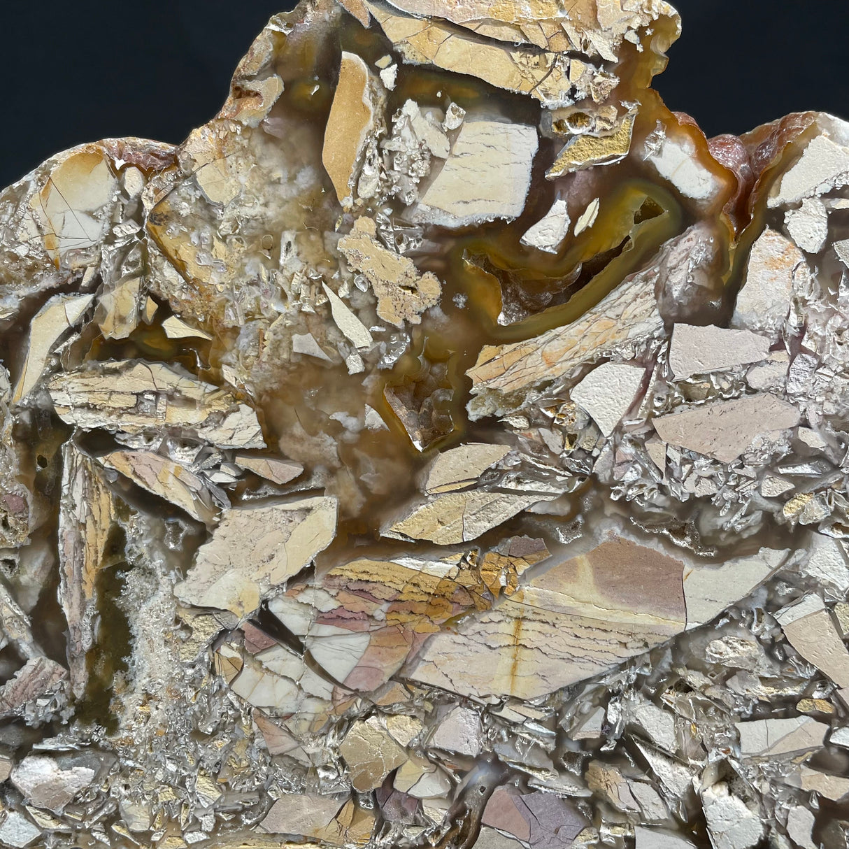 BRECCIATED MOOKAITE, Australia YSC001