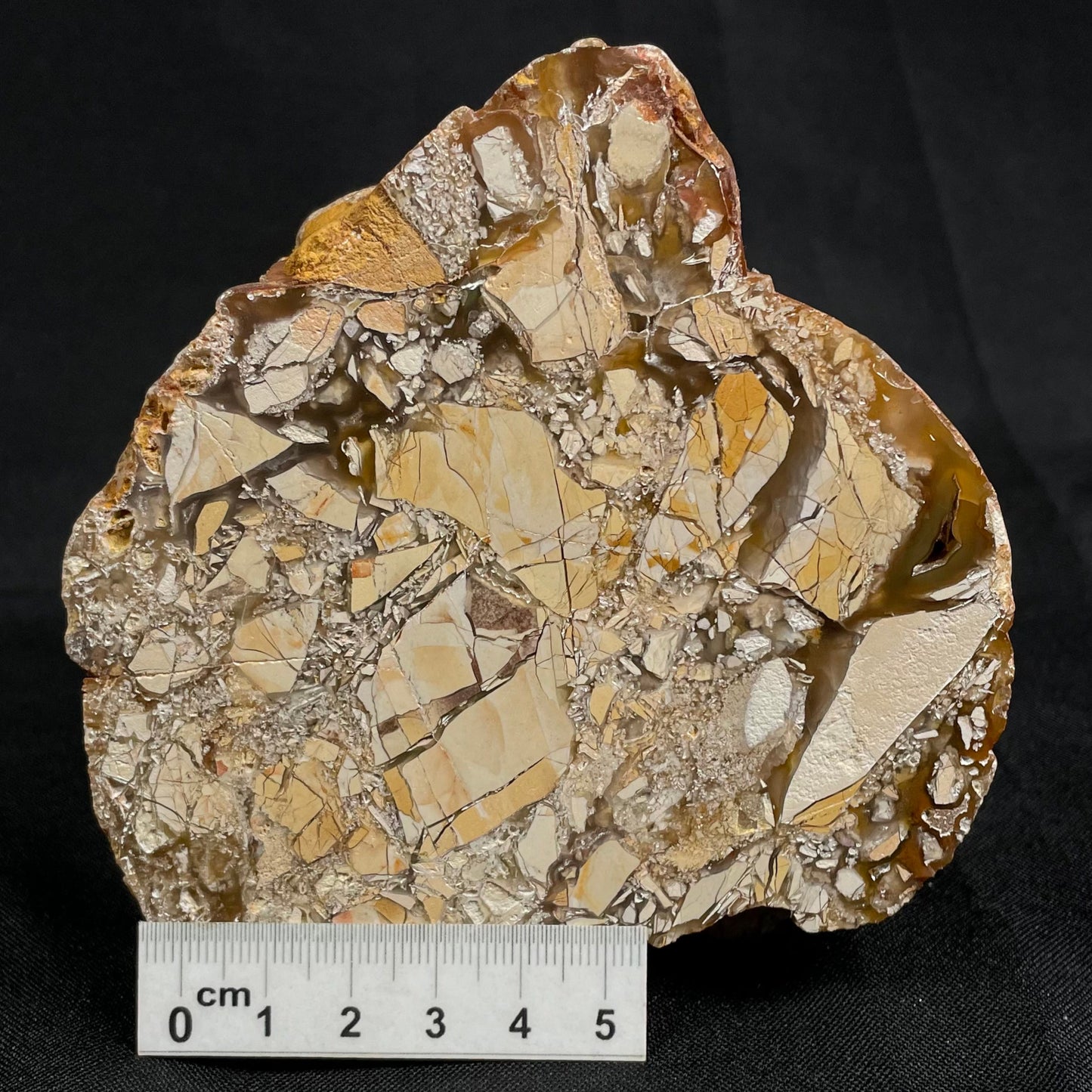 BRECCIATED MOOKAITE, Australia YSC002