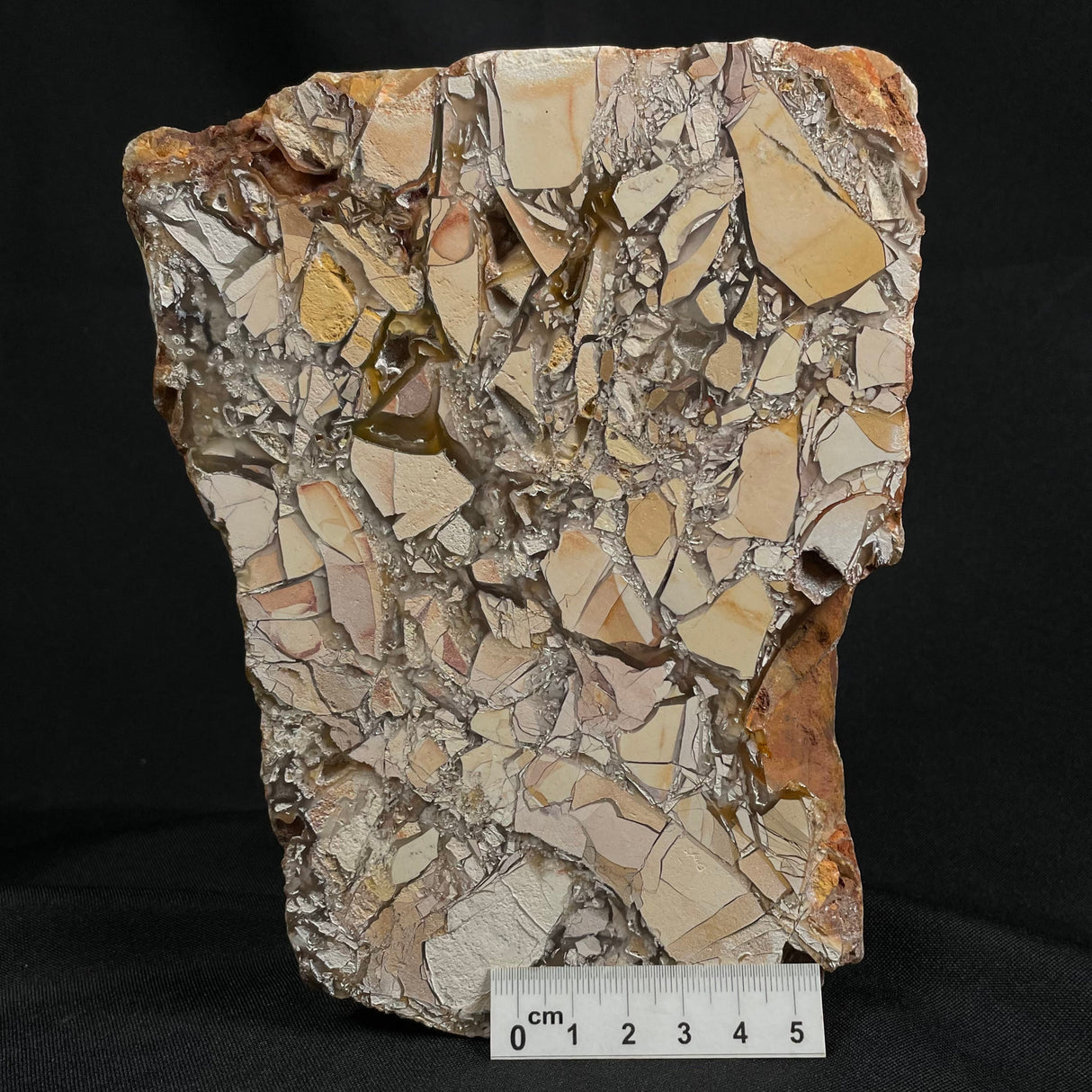 BRECCIATED MOOKAITE, Australia YSC009