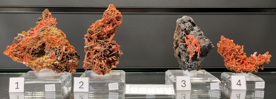 CROCOITE, Tasmania, Australia ICR025-28