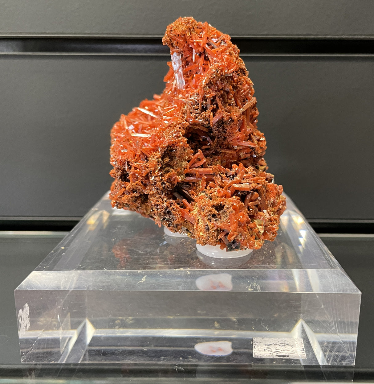 CROCOITE, Tasmania, Australia ICR046