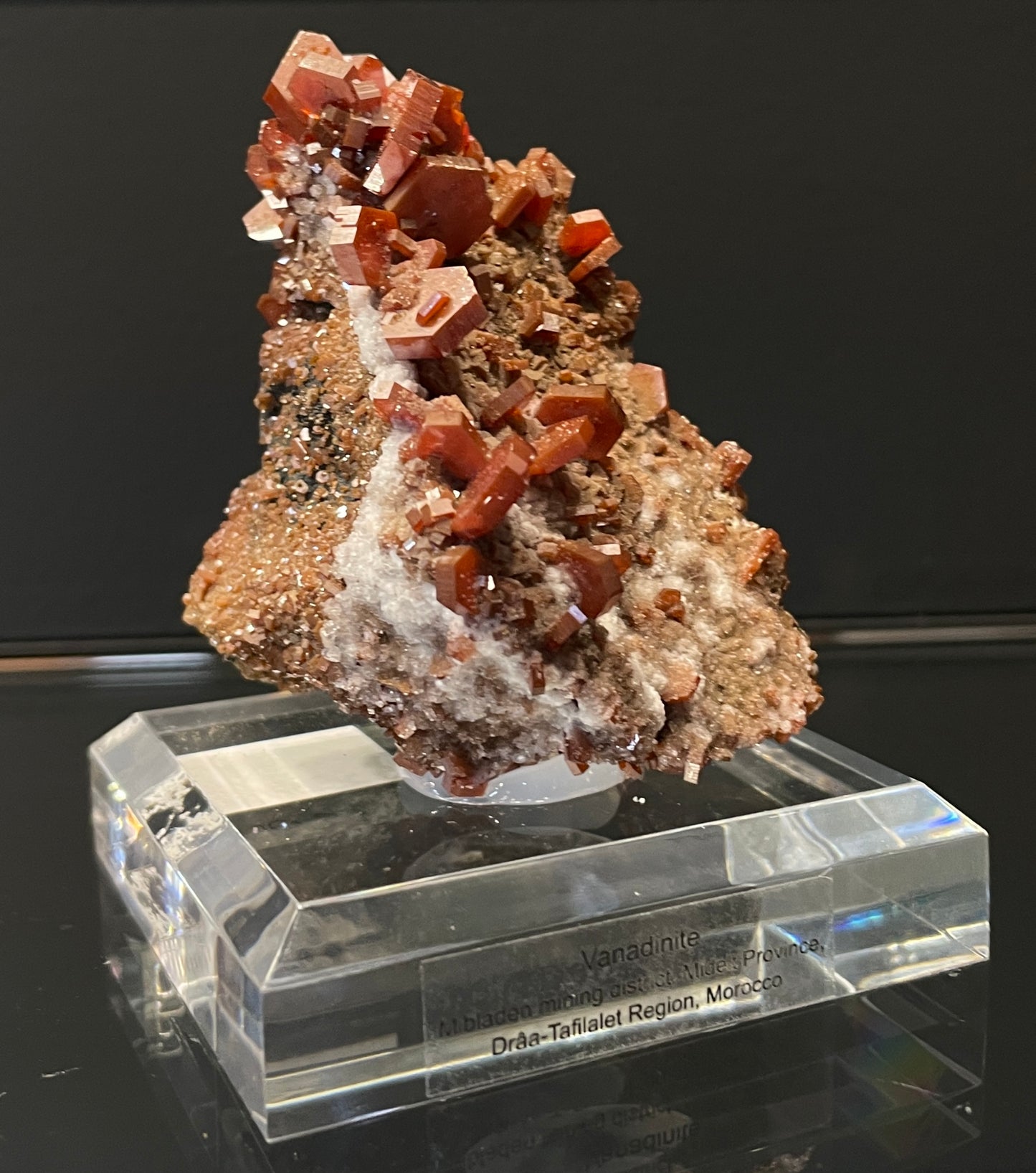 VANADINITE, Morocco IV039